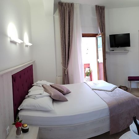 Apis Hotel Trebinje Exteriör bild