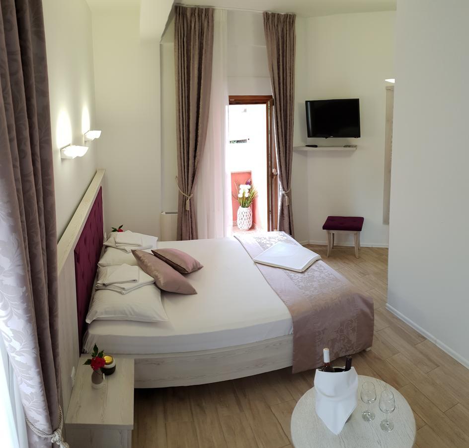Apis Hotel Trebinje Exteriör bild